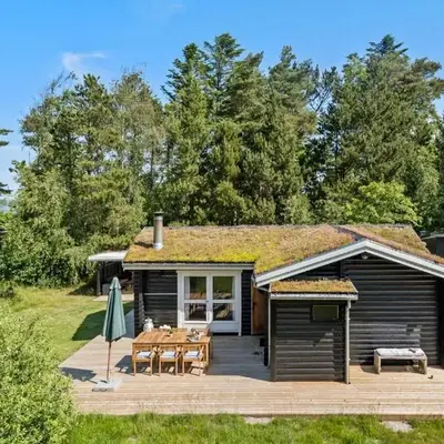Lovely Home In Højslev With Kitchen
