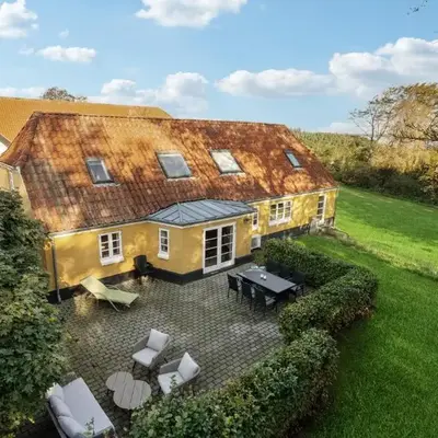 3 Bedroom Cozy Home In Løgstrup