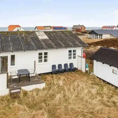 3 Bedroom Pet Friendly Home In Frøstrup