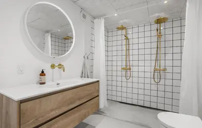 a bathroom with a sink and a mirror at Lovely Home In Thisted With Wifi in Thisted