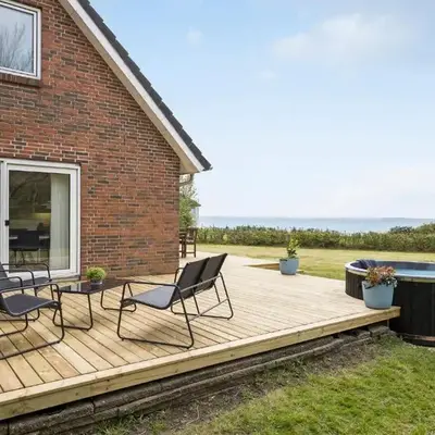3 Bedroom Beautiful Home In Vesløs