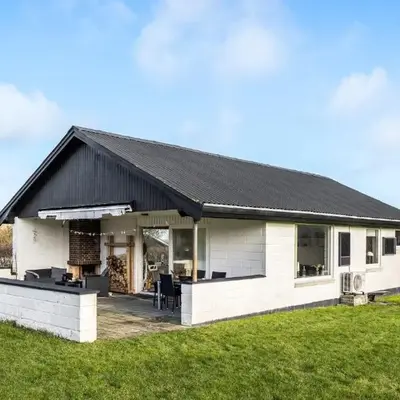 Gorgeous Home In Vinderup With Wifi
