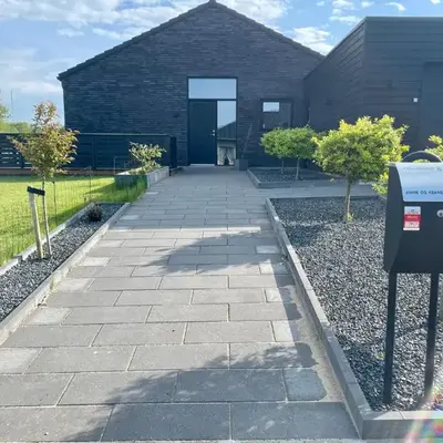 Moderne bynært hus