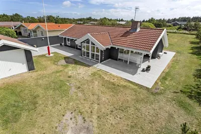 an overhead view of a house with a yard at 772-Thisted-Hummervej-6 in Thisted