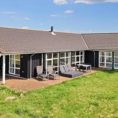 12 person holiday home in Pandrup-By Traum