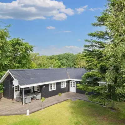 6 person holiday home in Thyholm-By Traum