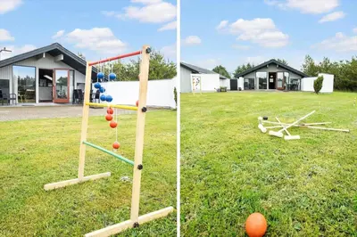 two pictures of an outdoor game of baseball at BL1309-Blokhus-Quintusvej-22 in Blokhus