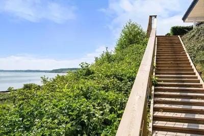 a set of stairs leading up to a house at LF14194-Roslev-Bagvejen-26 in Roslev