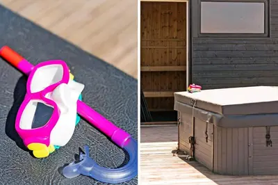 a pair of scissors sitting next to a box at LF12086-Vinderup-Vigen-86 in Vinderup