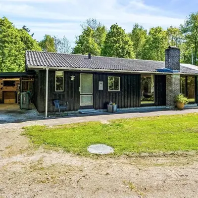 6 person holiday home in Roslev