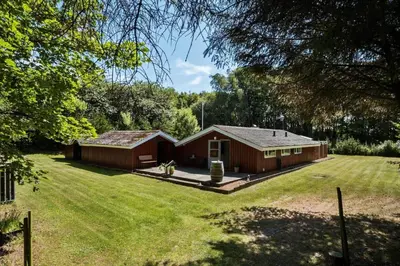a large yard with two barns at JB381-Fjerritslev-Ahornvej-65
