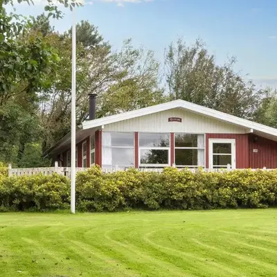 8 person holiday home in Struer-By Traum