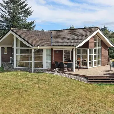 8 person holiday home in Spøttrup