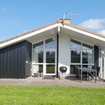 10 person holiday home in Løkken-By Traum