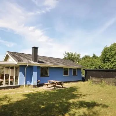 Three-Bedroom Holiday Home In Hjerm