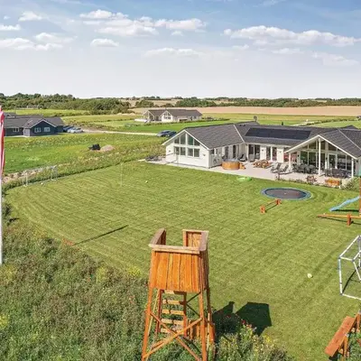 9 Bedroom Beautiful Home In Spøttrup