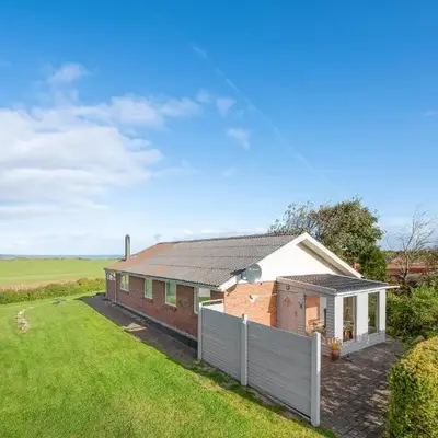 Cozy Home In Vinderup With Wifi