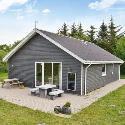 Beautiful Home In Vemb With Wifi
