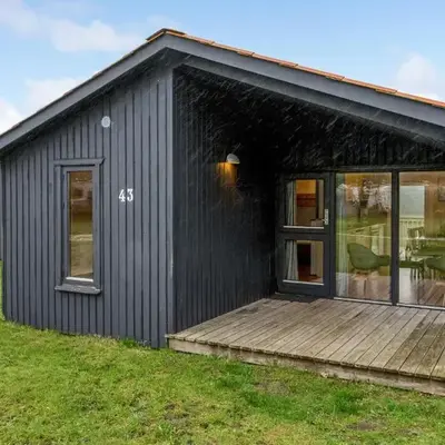 Cozy Home In Hanstholm With Kitchen