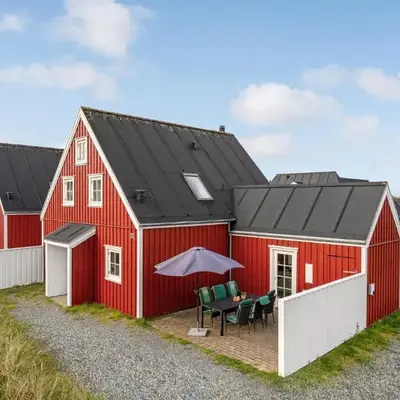 Amazing Home In Blokhus With Wifi