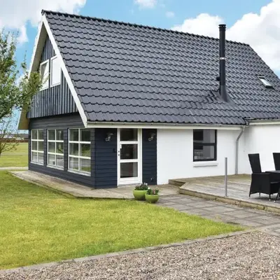 Cozy Home In Lemvig With Wifi