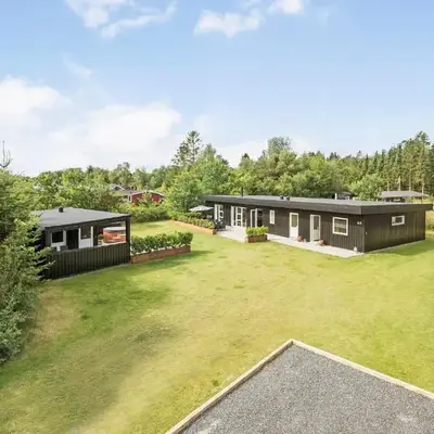 5 Bedroom Lovely Home In Højslev
