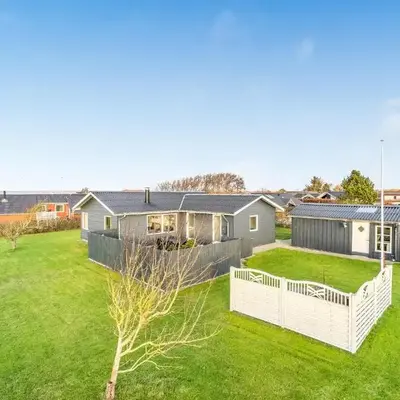 Amazing Home In Vinderup With Wifi